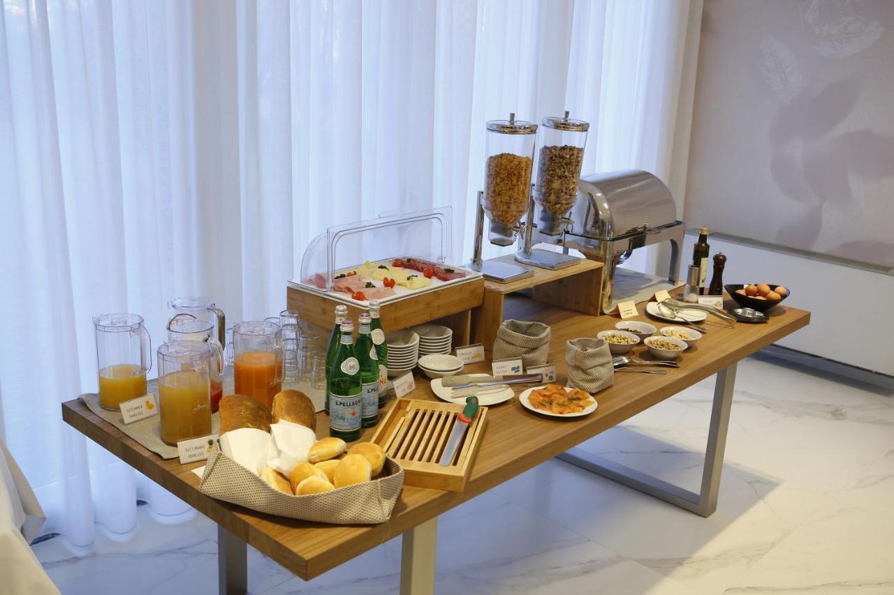 Scia' On Martin Hotel Buscate ภายนอก รูปภาพ