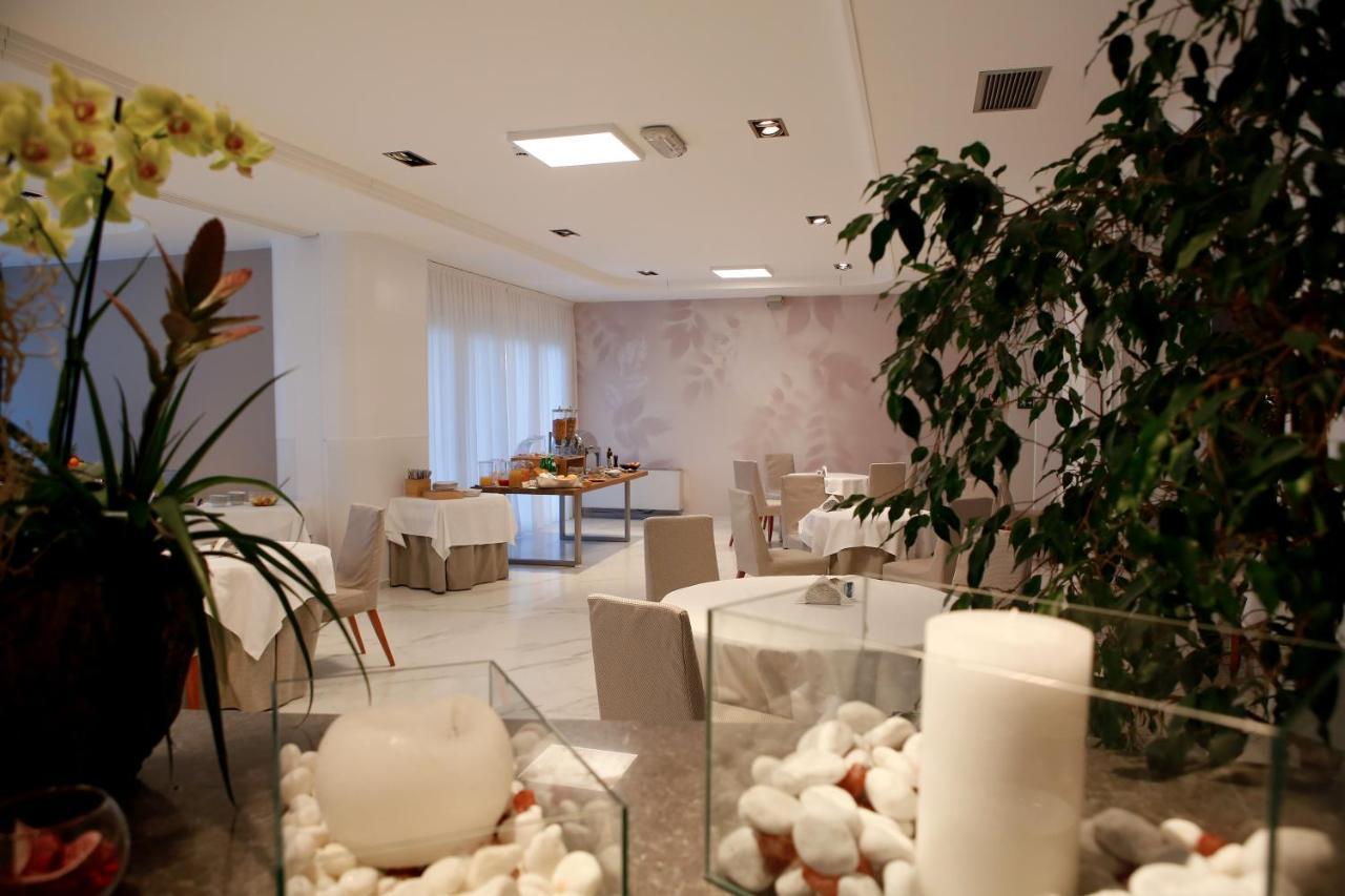 Scia' On Martin Hotel Buscate ภายนอก รูปภาพ