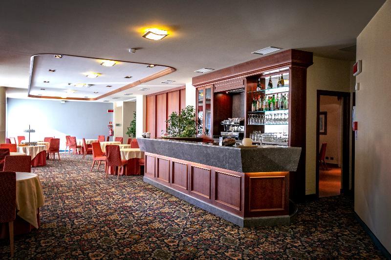 Scia' On Martin Hotel Buscate ภายนอก รูปภาพ
