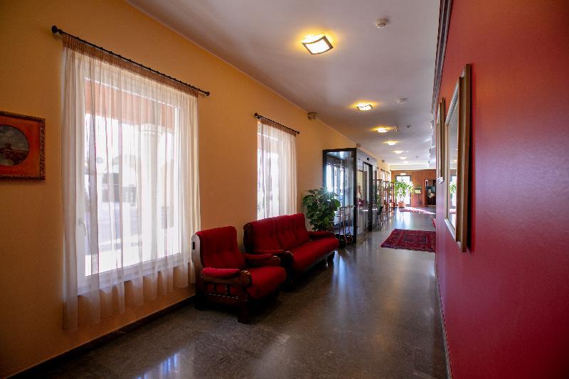 Scia' On Martin Hotel Buscate ภายนอก รูปภาพ